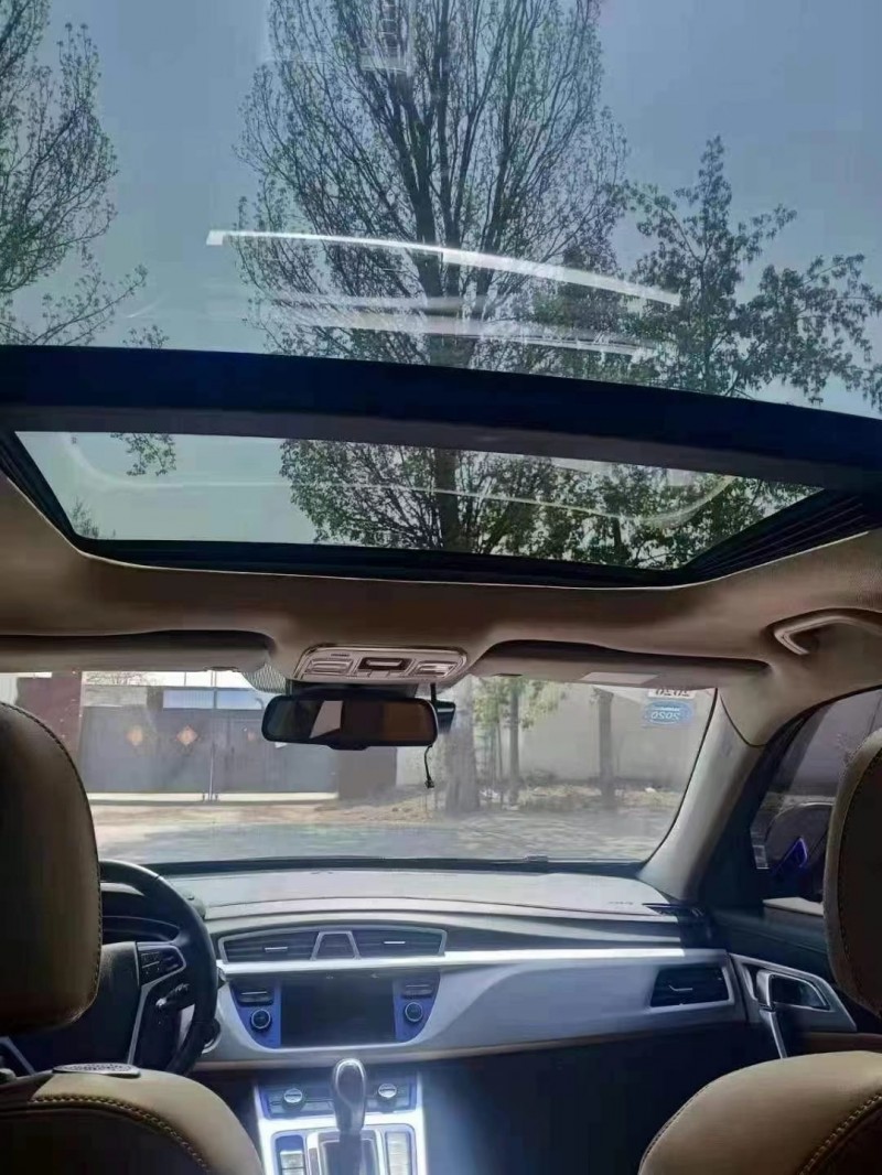 保定16年吉利博越9