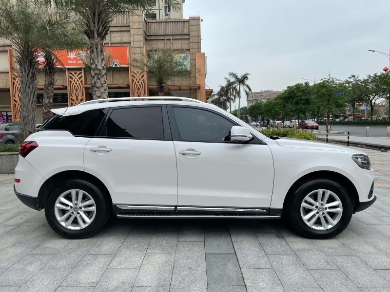 佛山19年众泰T6006