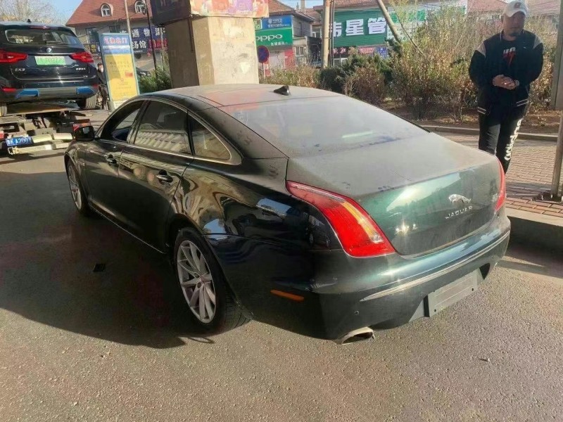 萊蕪14年捷豹XJ6