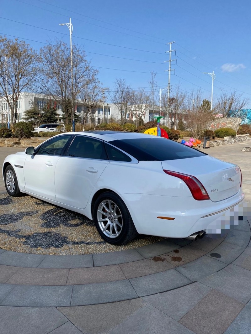 青島11年捷豹XJ7