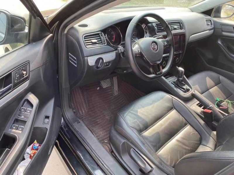 保定17年大众迈腾5