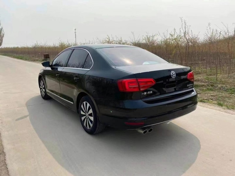 保定17年大众迈腾8