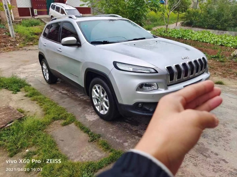 西安18年Jeep自由光2