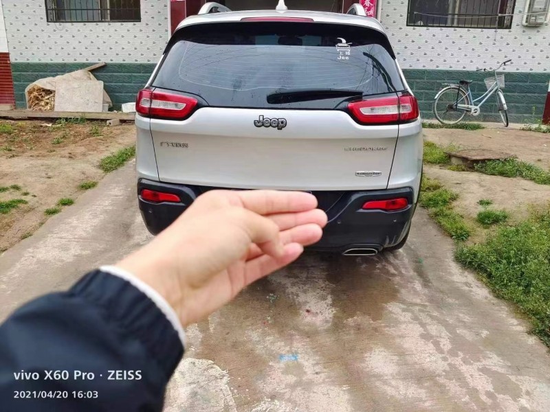西安18年Jeep自由光8