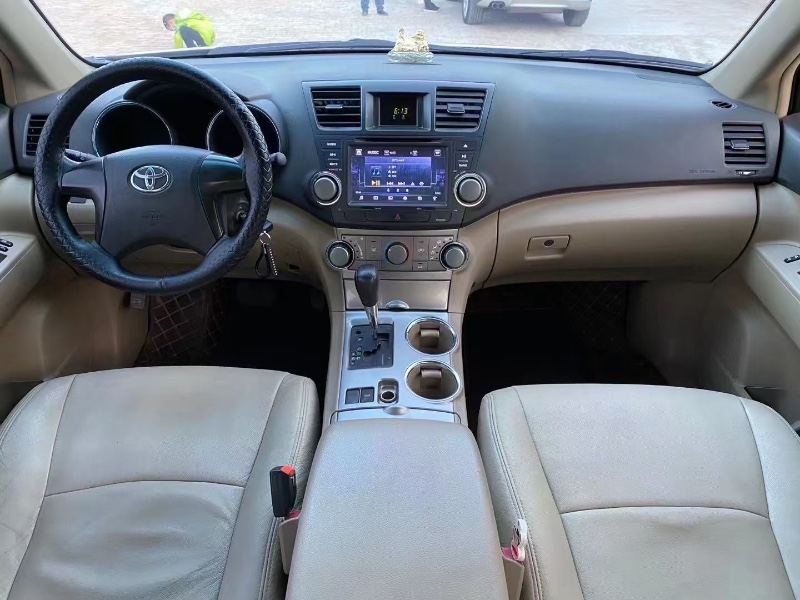 廊坊12年丰田汉兰达9