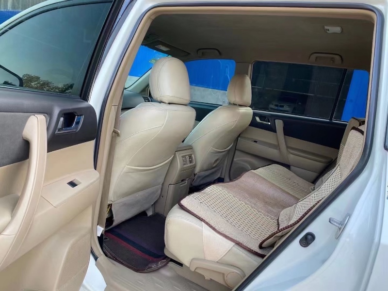 廊坊12年丰田汉兰达4