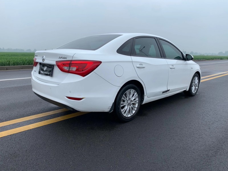 徐州17年别克英朗5