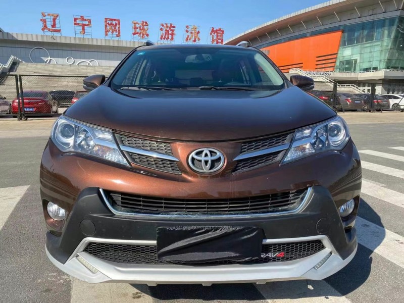 沈陽16年豐田RAV4榮放1
