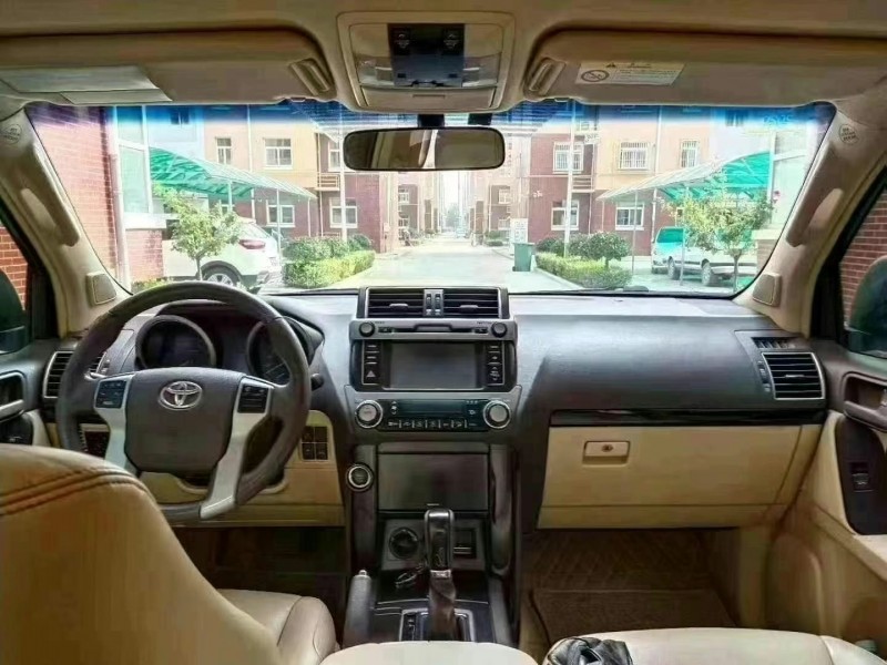 保定15年丰田普拉多4
