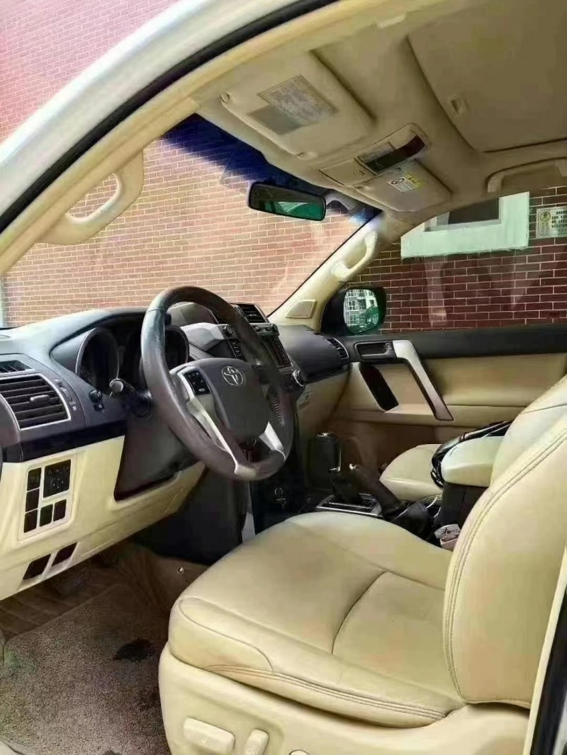 保定15年丰田普拉多6