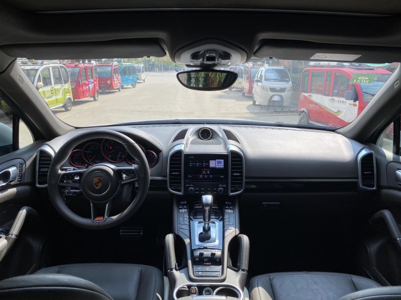 徐州17年保时捷卡宴5