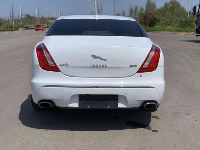 青島13年捷豹XJ6