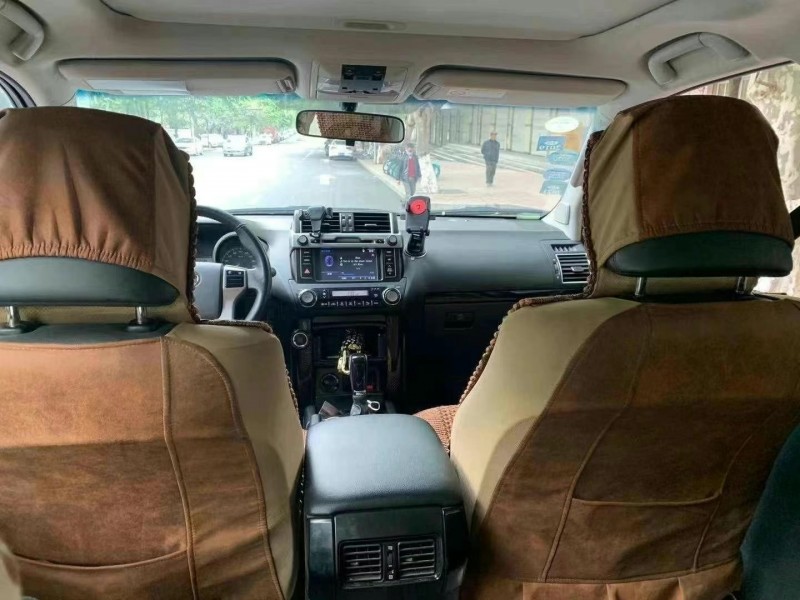 成都17年丰田普拉多6