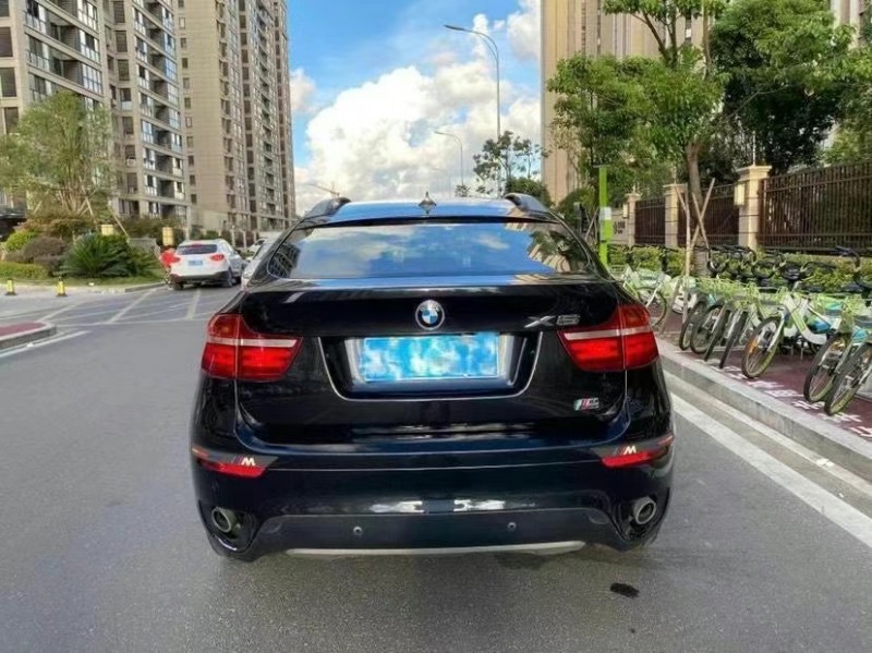 金華13年寶馬X67
