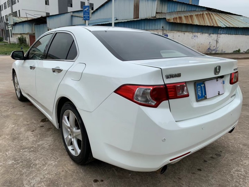 江门10年本田思铂睿7