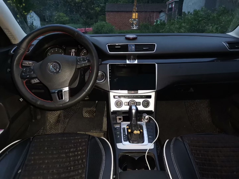 青岛15年大众迈腾1