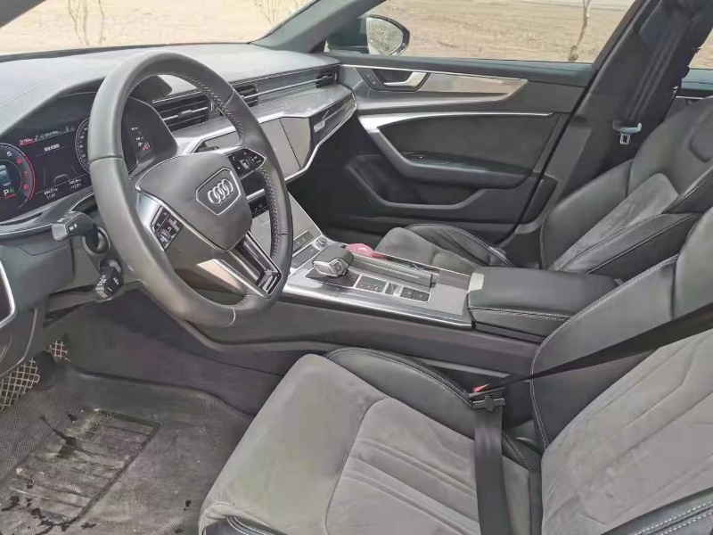 青岛19年奥迪A68