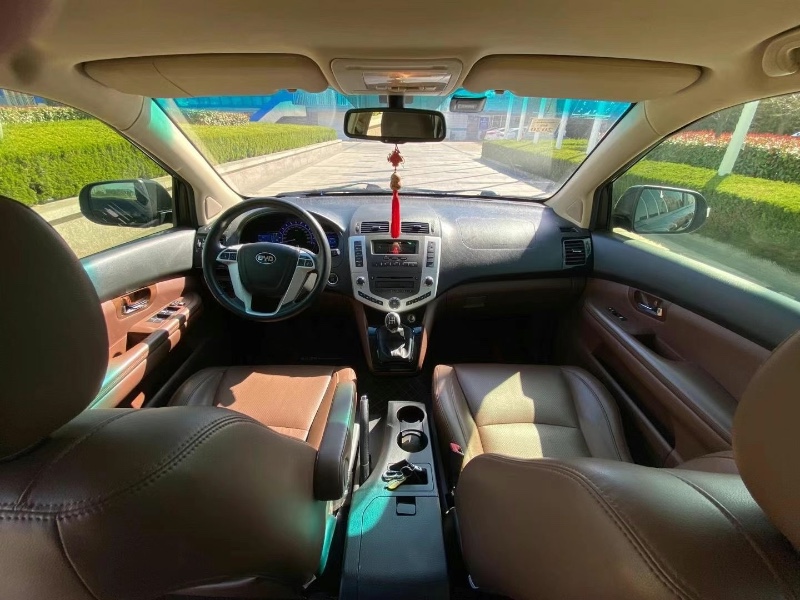 枣庄16年比亚迪S63