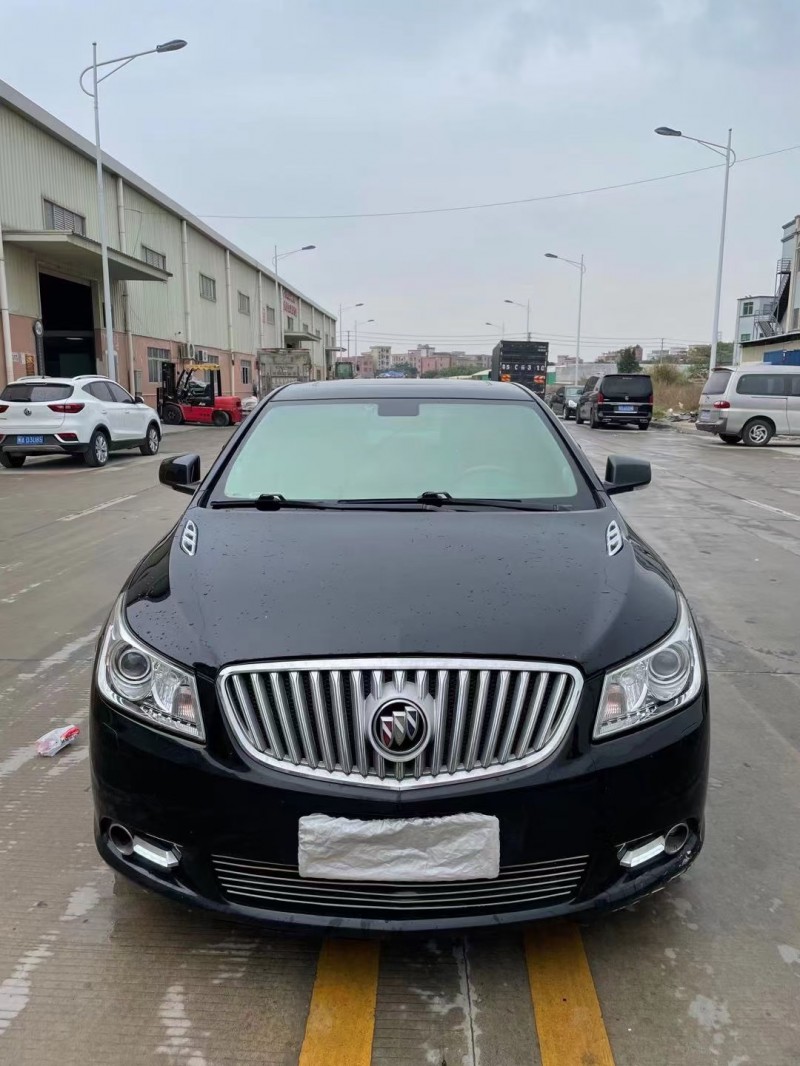 东莞10年别克君越8