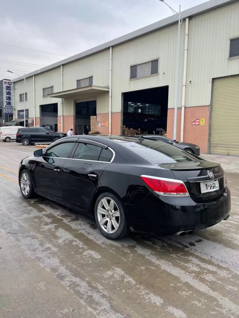 东莞10年别克君越2