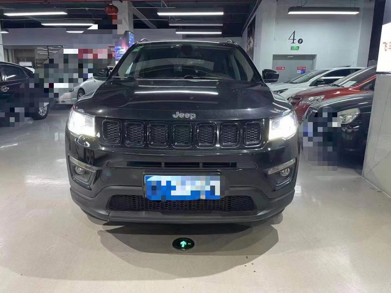 龍巖19年Jeep指南者1