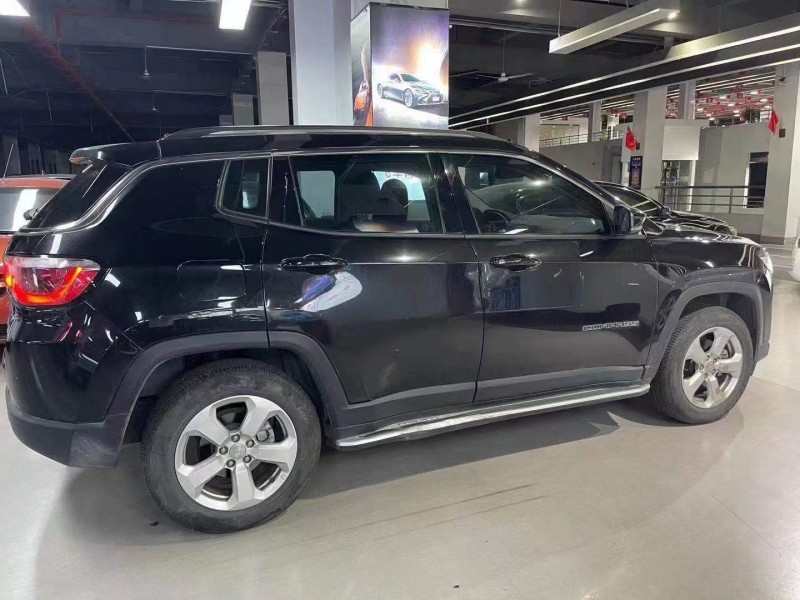 龍巖19年Jeep指南者5