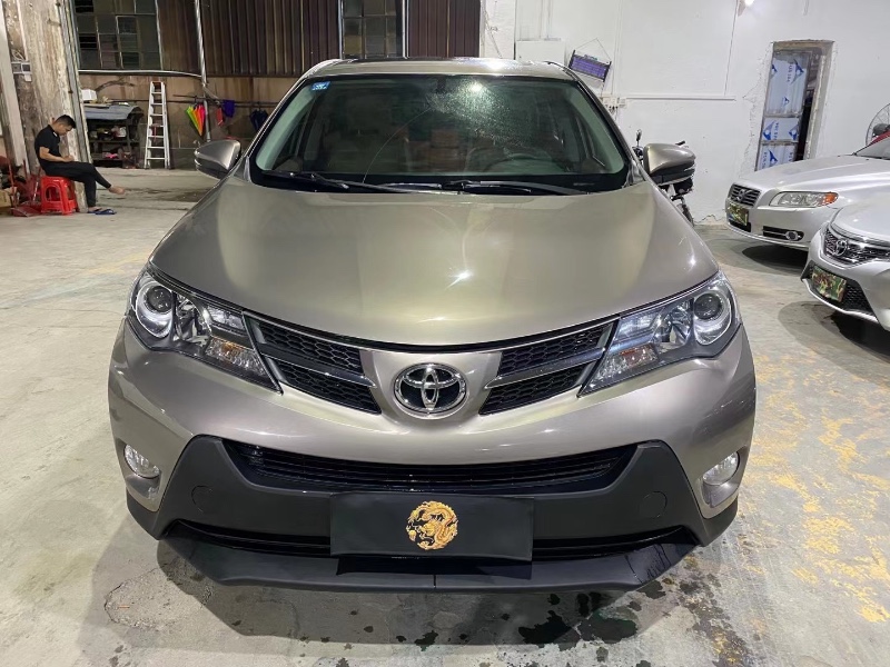 广州16年丰田RAV48