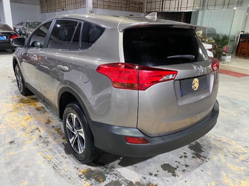 广州16年丰田RAV42
