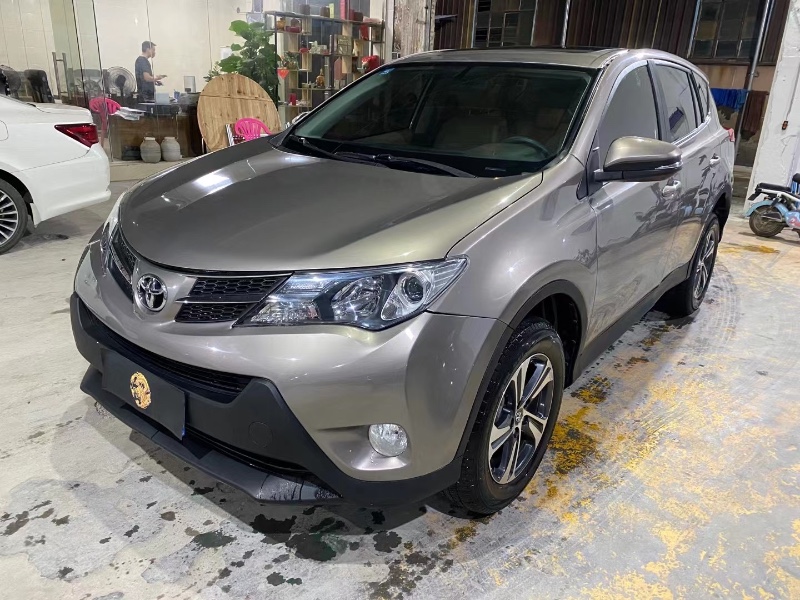 广州16年丰田RAV47