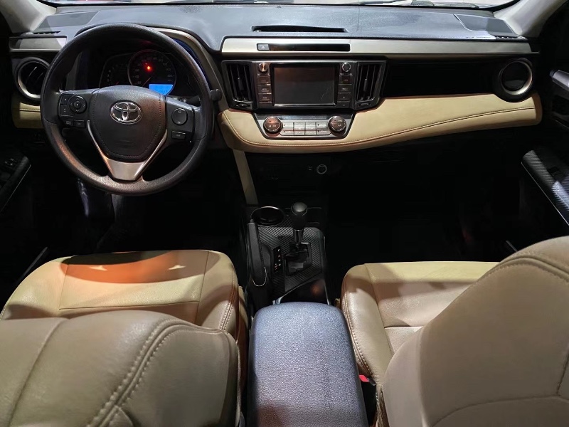 广州16年丰田RAV44