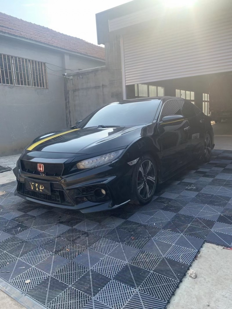 青岛18年本田思域2