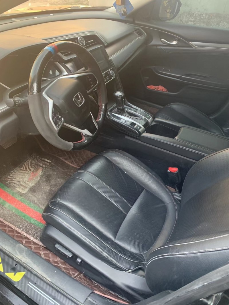 青岛18年本田思域6