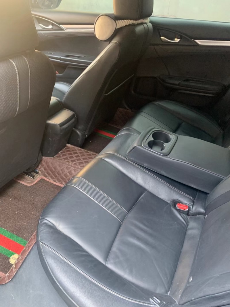 青岛18年本田思域5