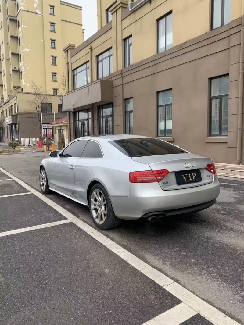 青岛11年奥迪A57