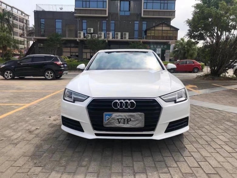 珠海17年奧迪A4L1