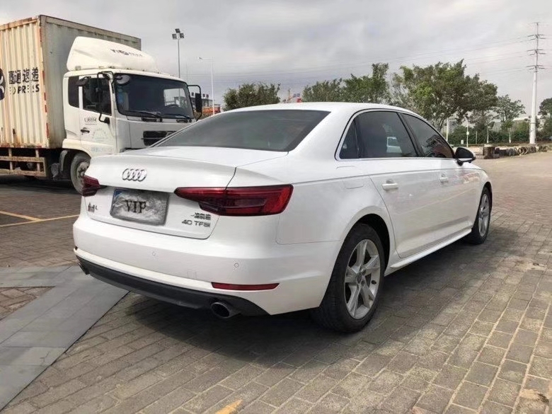珠海17年奧迪A4L5