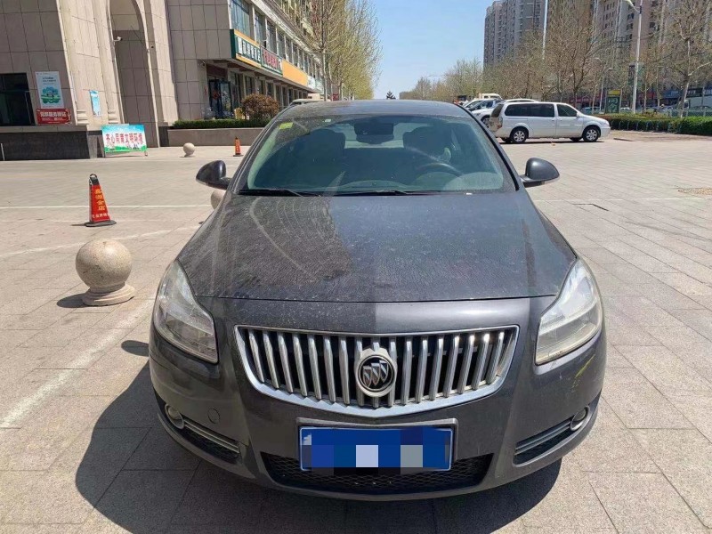 青岛11年别克君威1