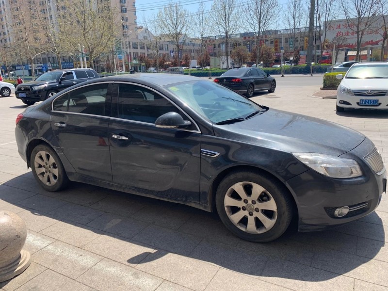 青岛11年别克君威3