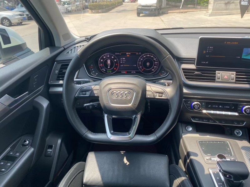 广州18年奥迪Q56