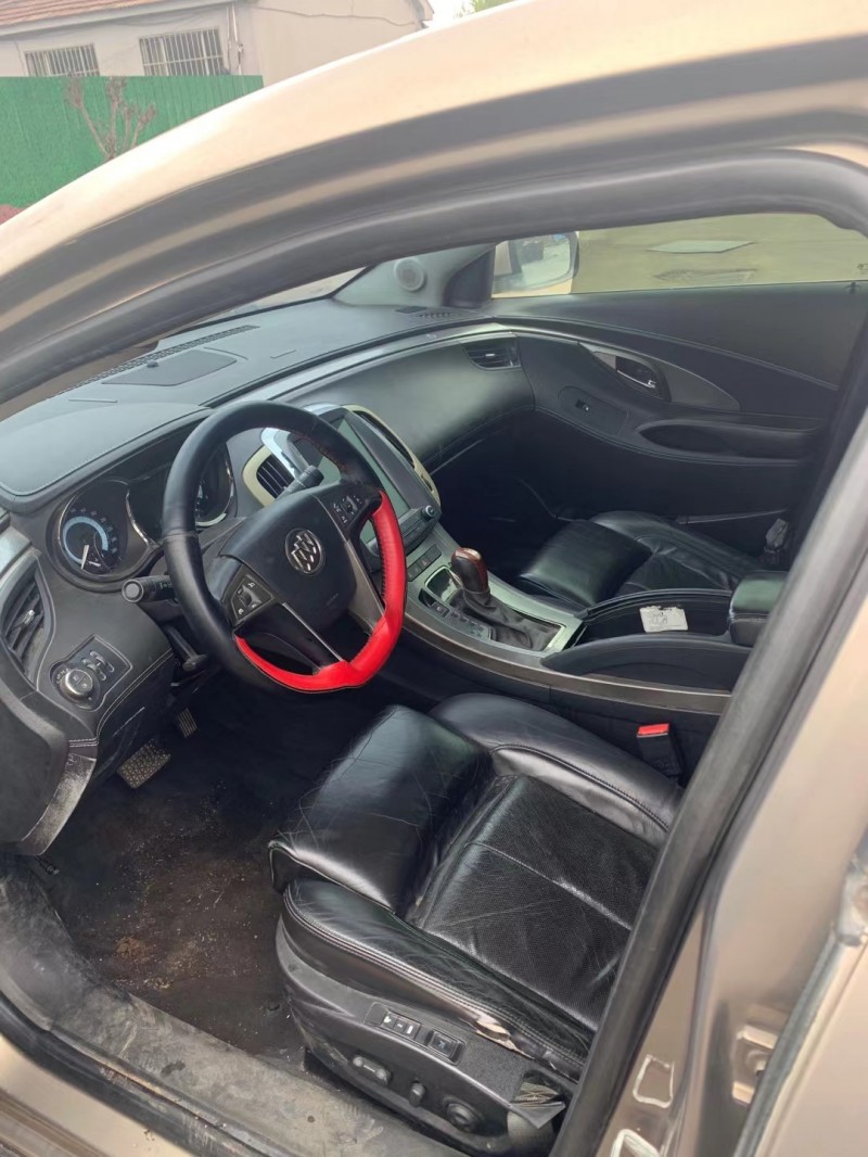 青岛09年别克君越3