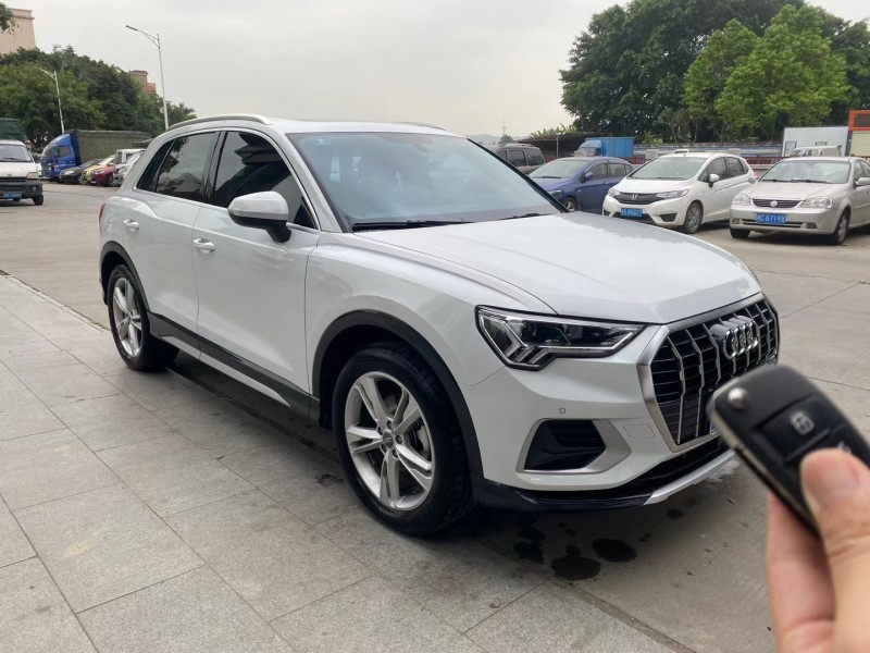 广州20年奥迪Q33