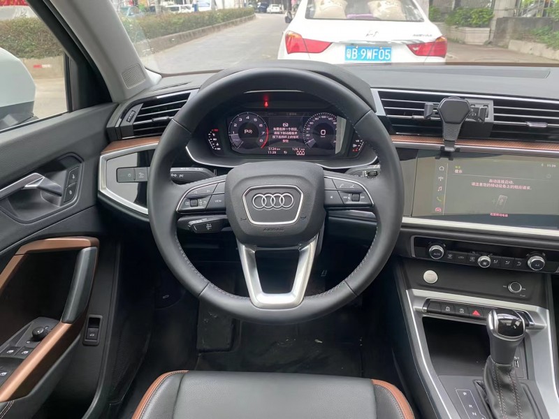 广州20年奥迪Q39