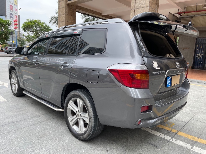 佛山09年丰田汉兰达8