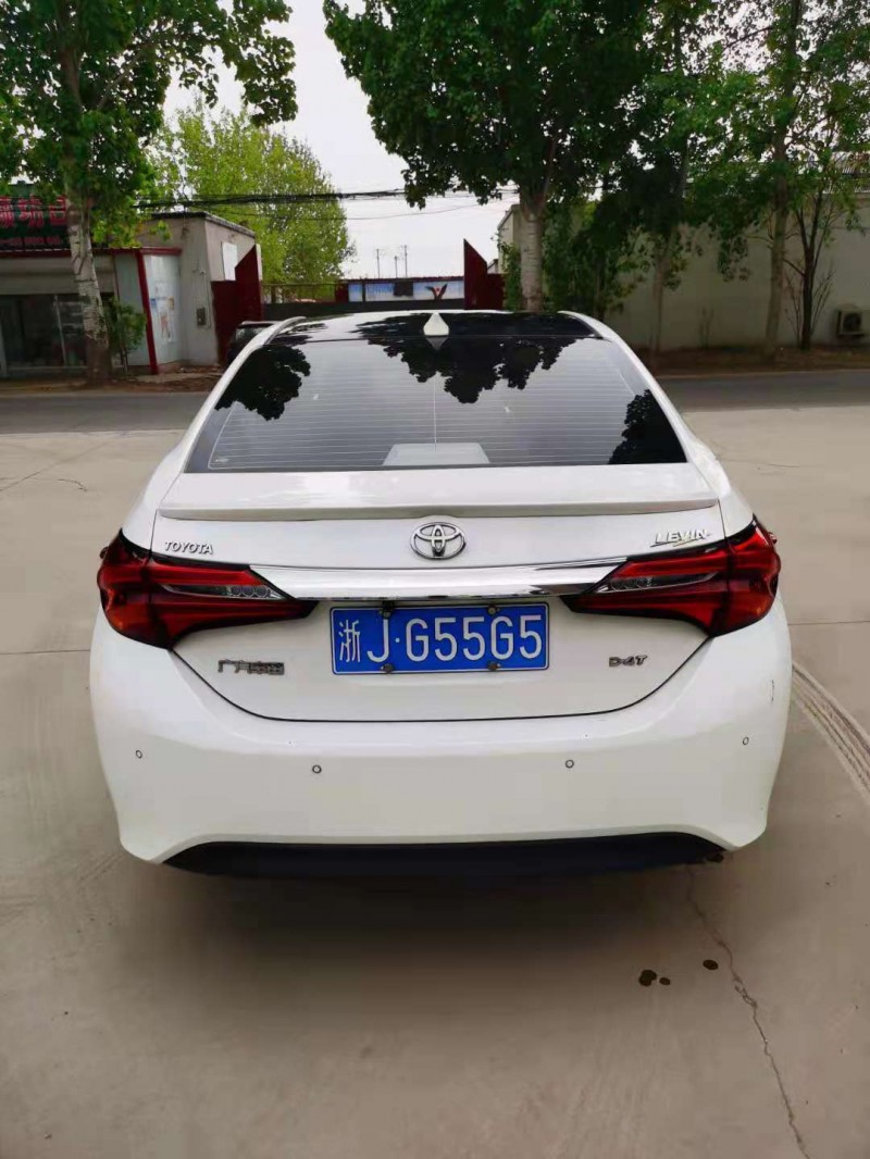 保定19年丰田雷凌4