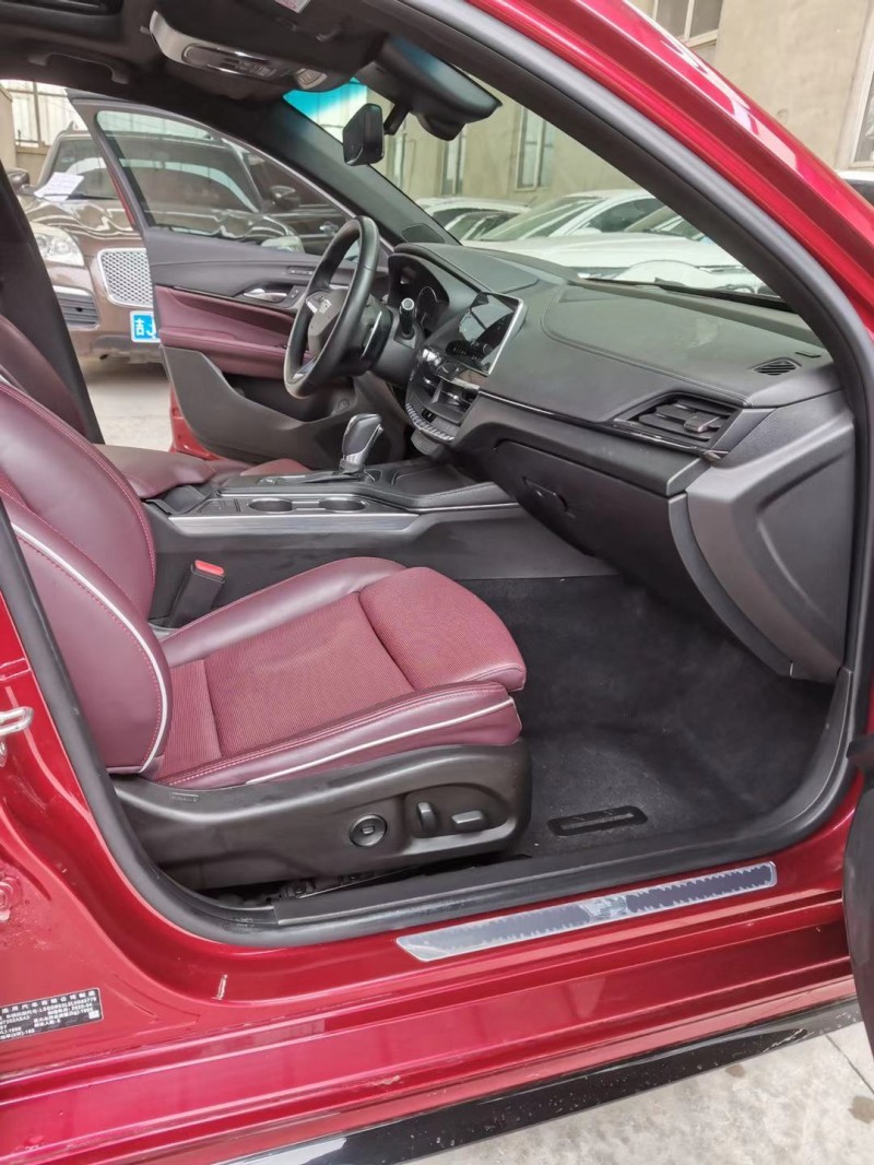 保定20年凯迪拉克CT47