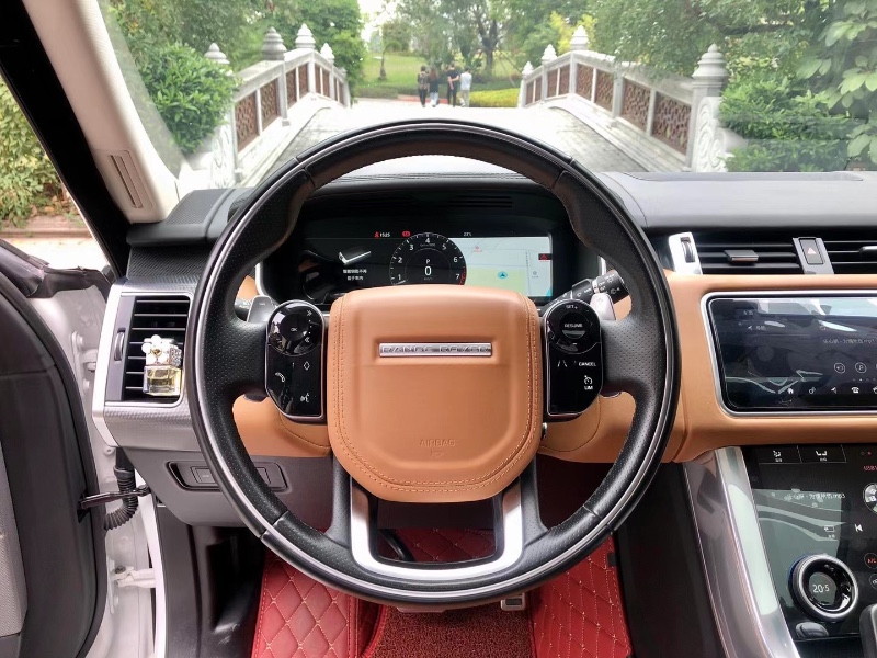 广州18年路虎揽胜运动1