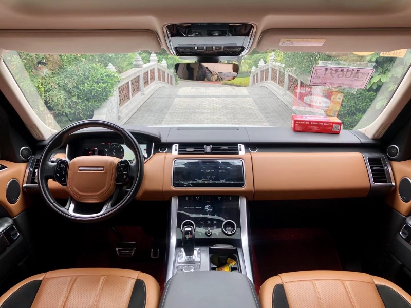 广州18年路虎揽胜运动2