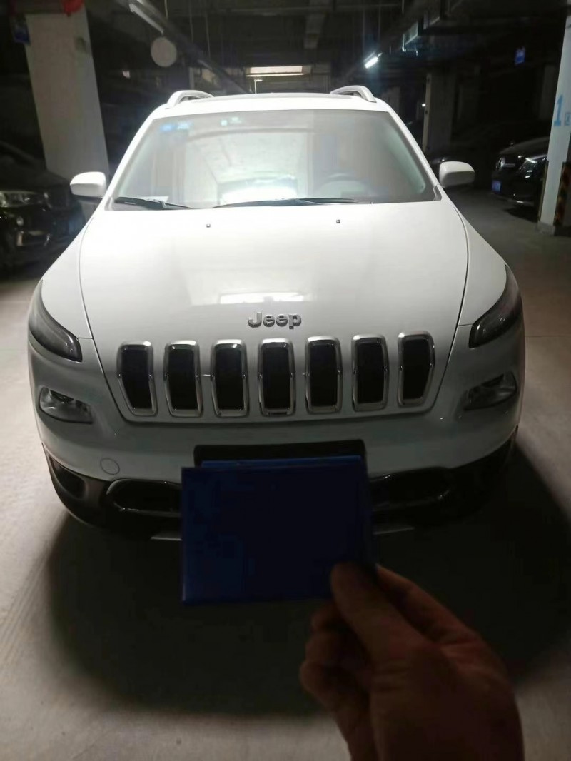延安18年Jeep自由光1