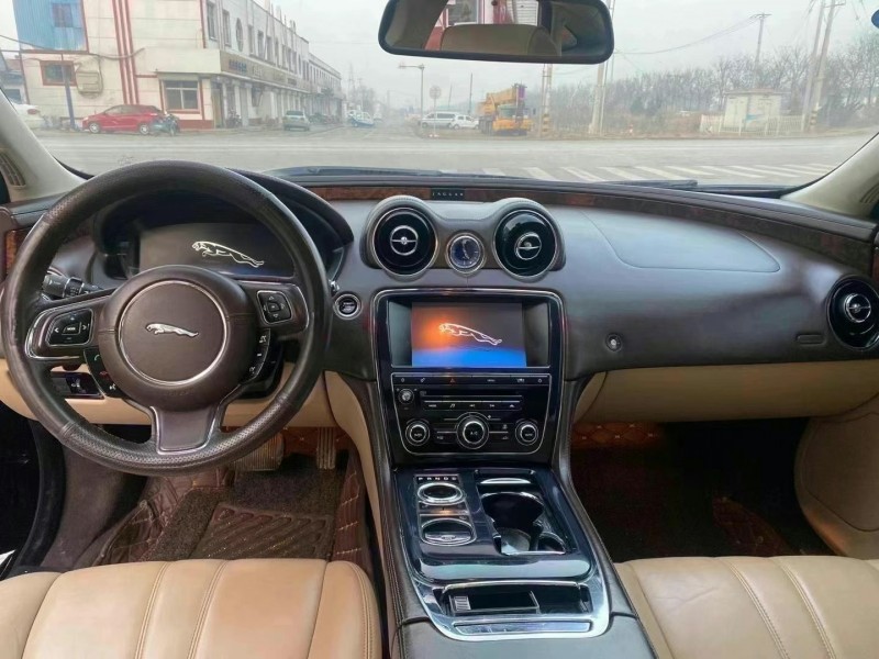 濟寧11年捷豹XJ4