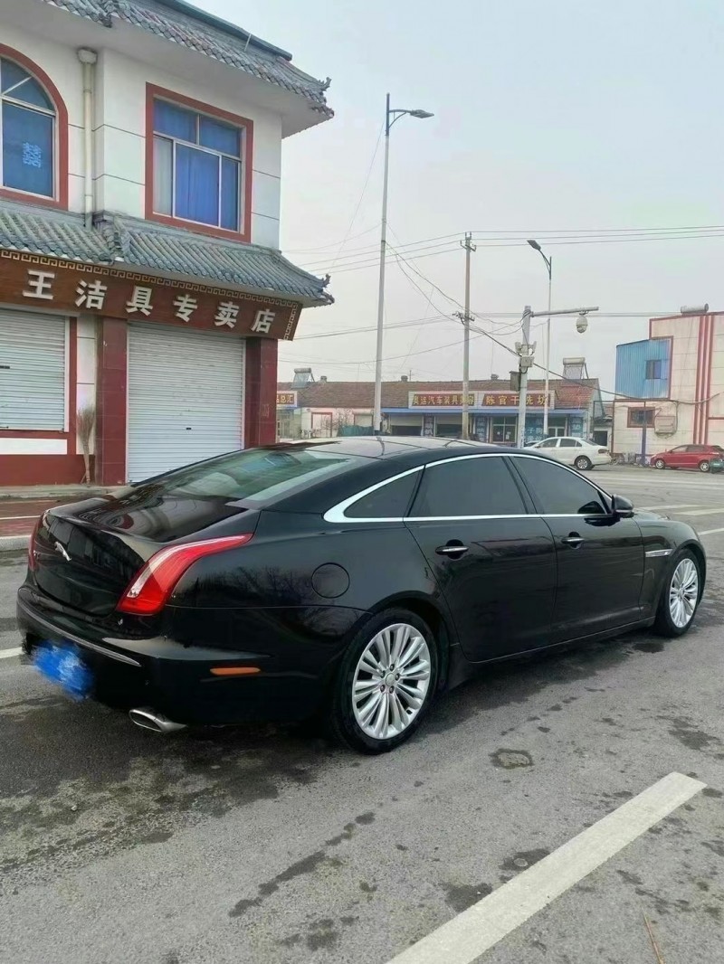 濟寧11年捷豹XJ7